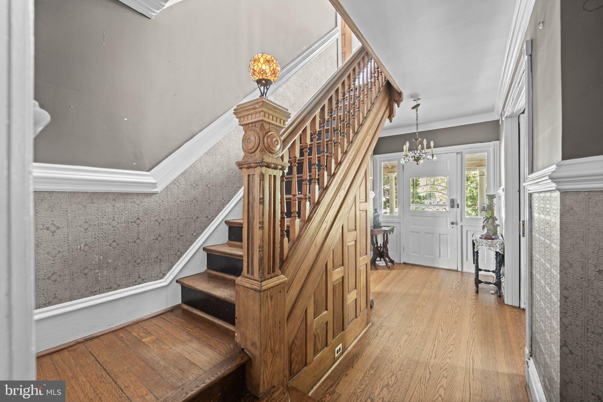 100 W RIDLEY AVENUE