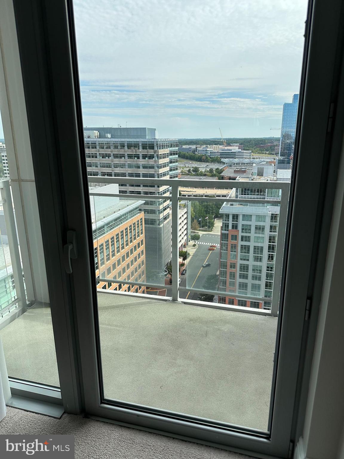 MIDTOWN AT RESTON TOWN CENTER - Residential Lease