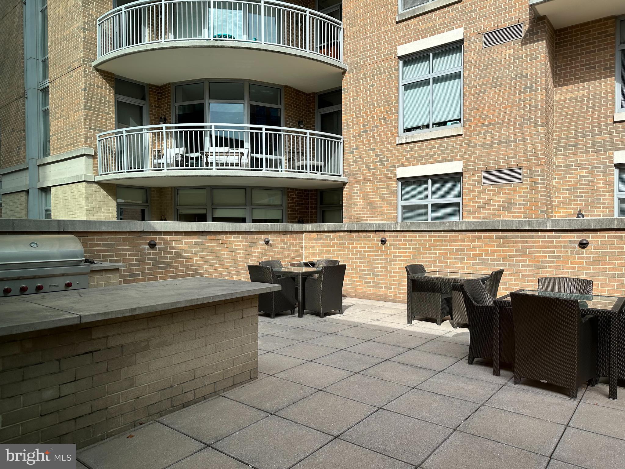 MIDTOWN AT RESTON TOWN CENTER - Residential Lease