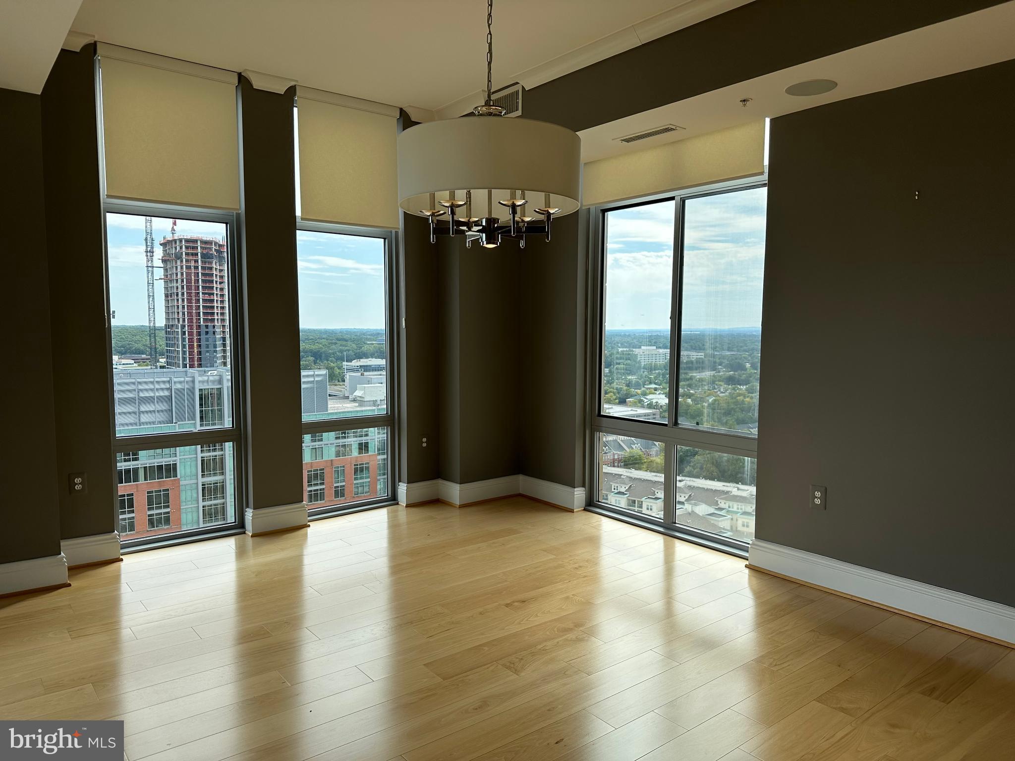 MIDTOWN AT RESTON TOWN CENTER - Residential Lease