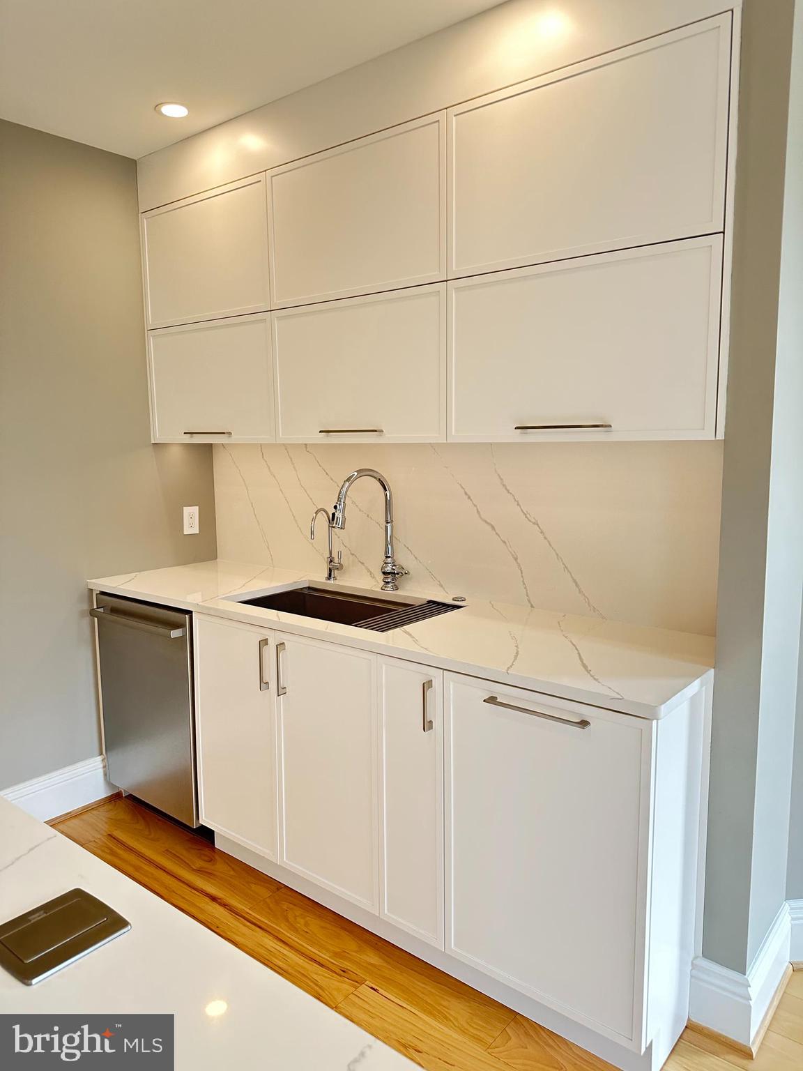 MIDTOWN AT RESTON TOWN CENTER - Residential Lease