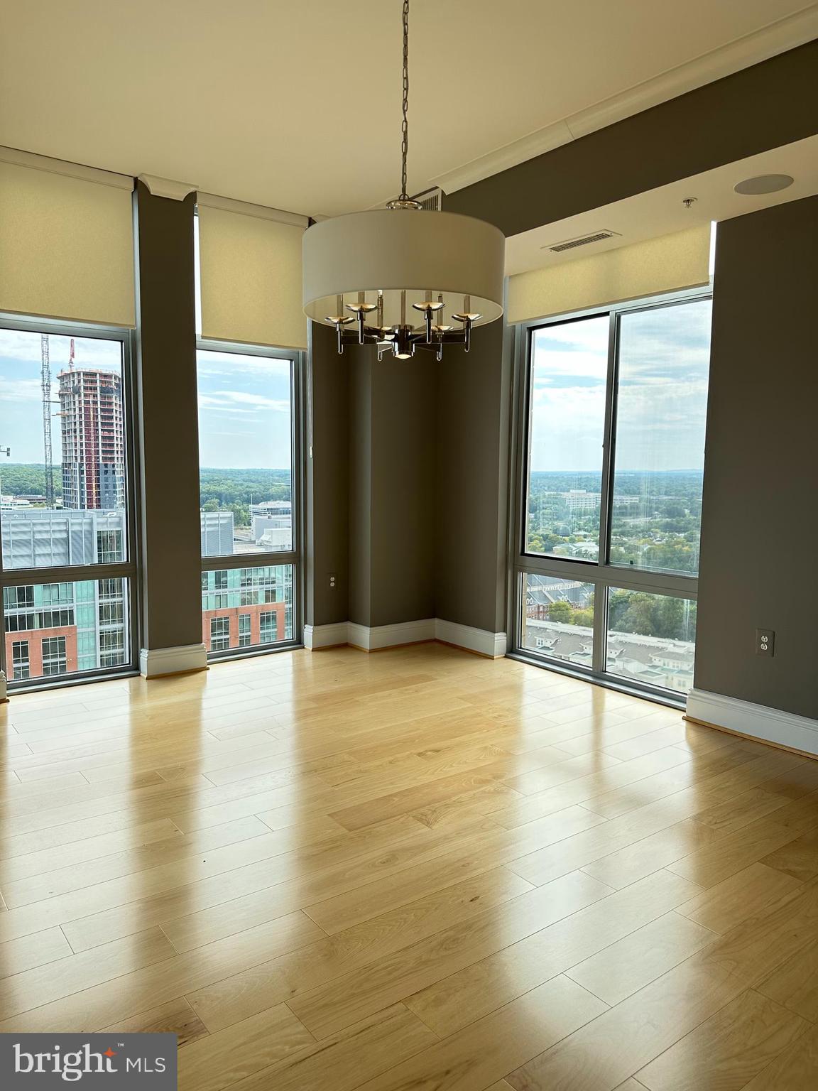 MIDTOWN AT RESTON TOWN CENTER - Residential Lease