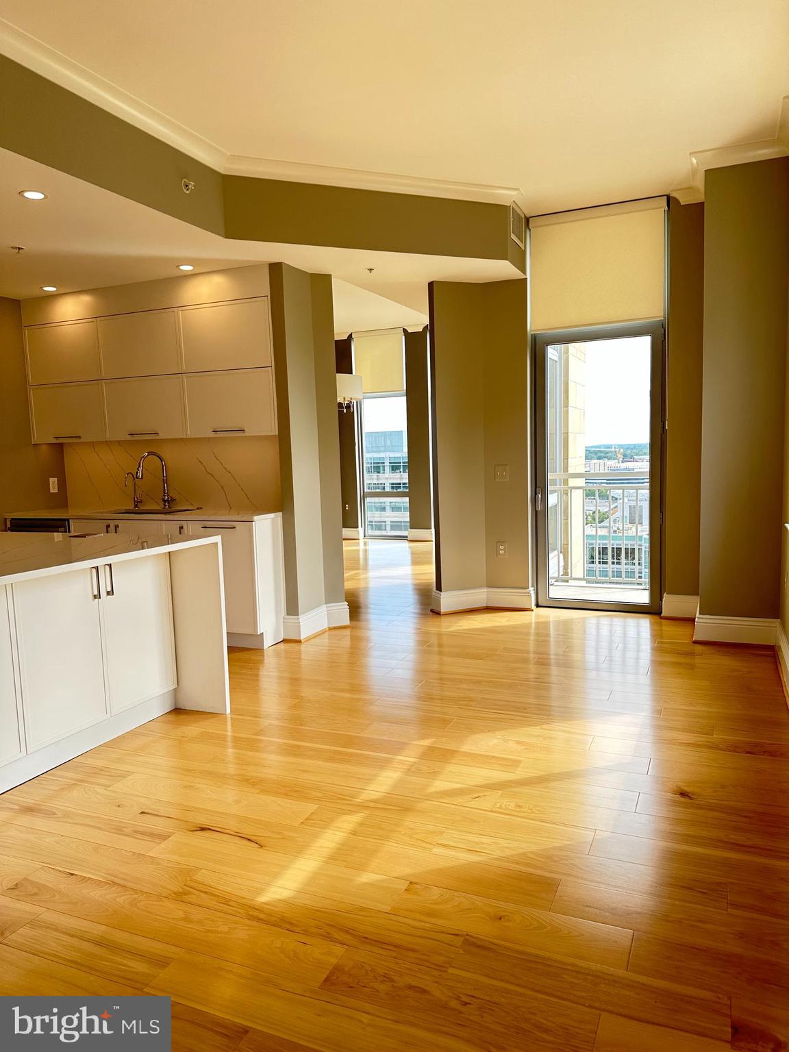 MIDTOWN AT RESTON TOWN CENTER - Residential Lease