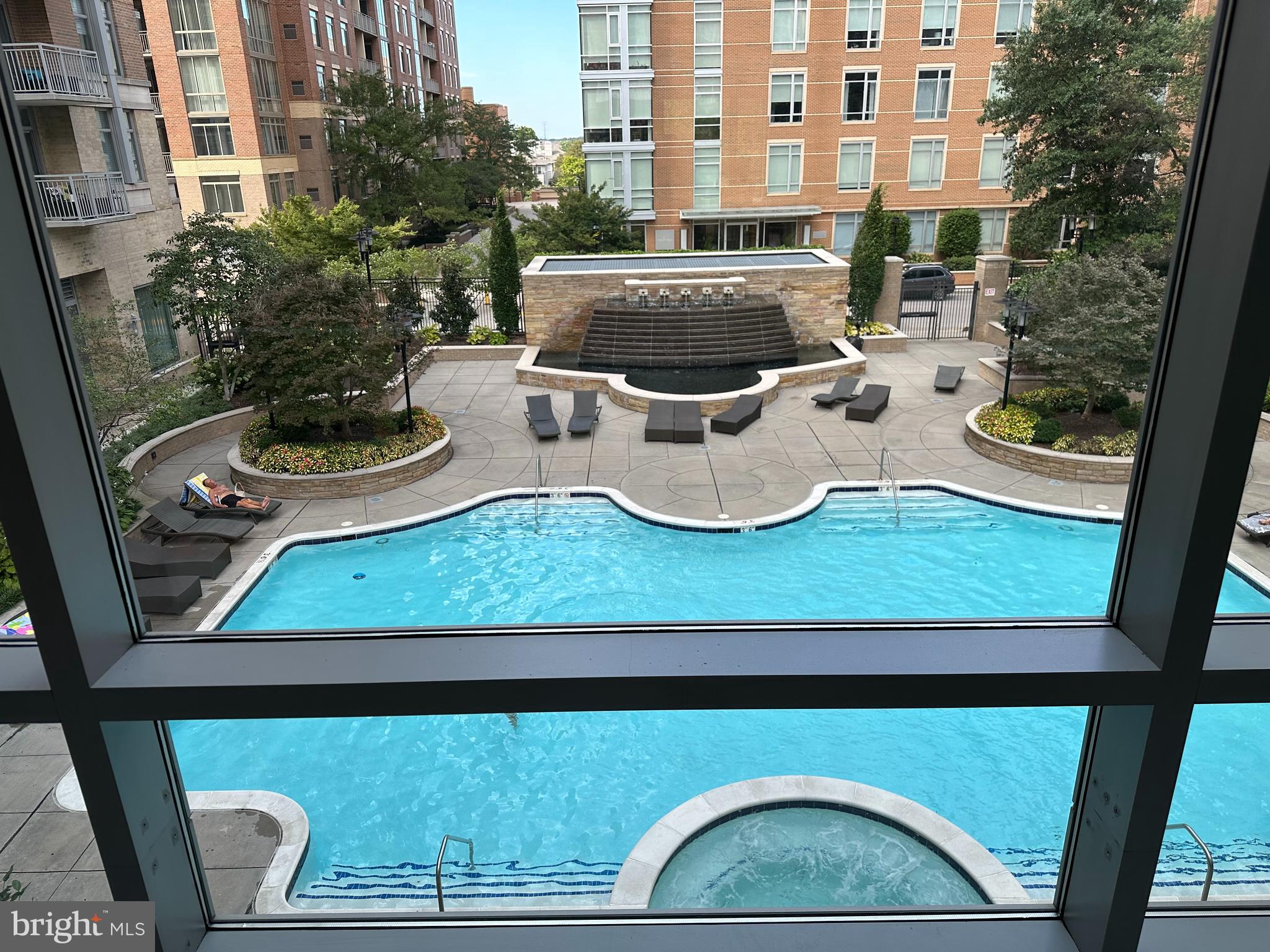 MIDTOWN AT RESTON TOWN CENTER - Residential Lease
