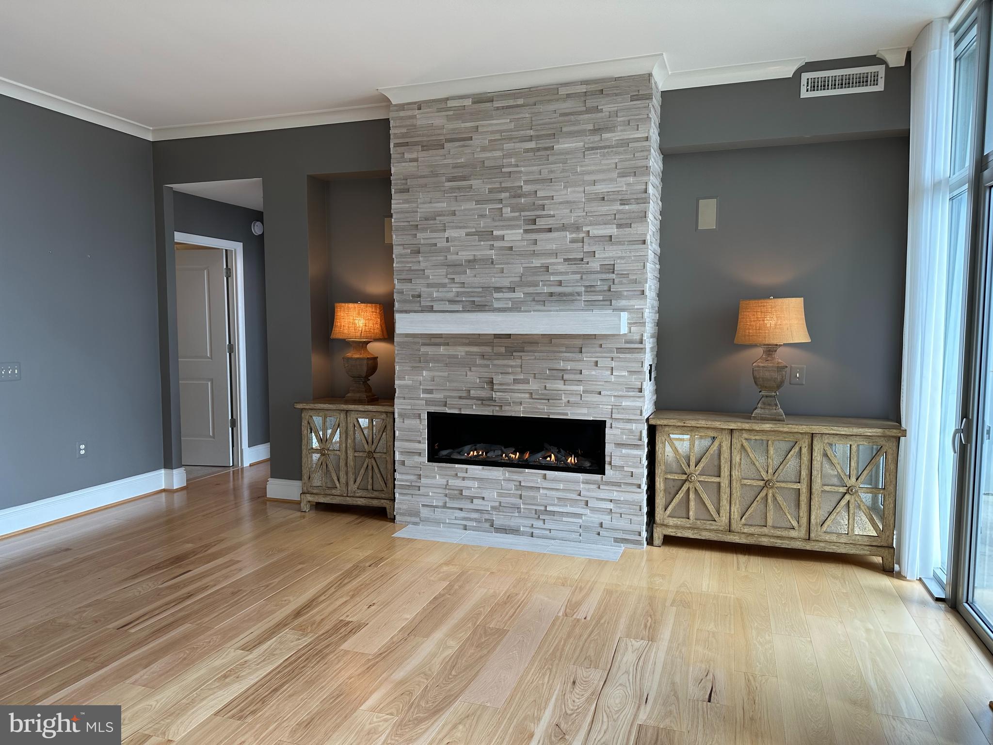 MIDTOWN AT RESTON TOWN CENTER - Residential Lease