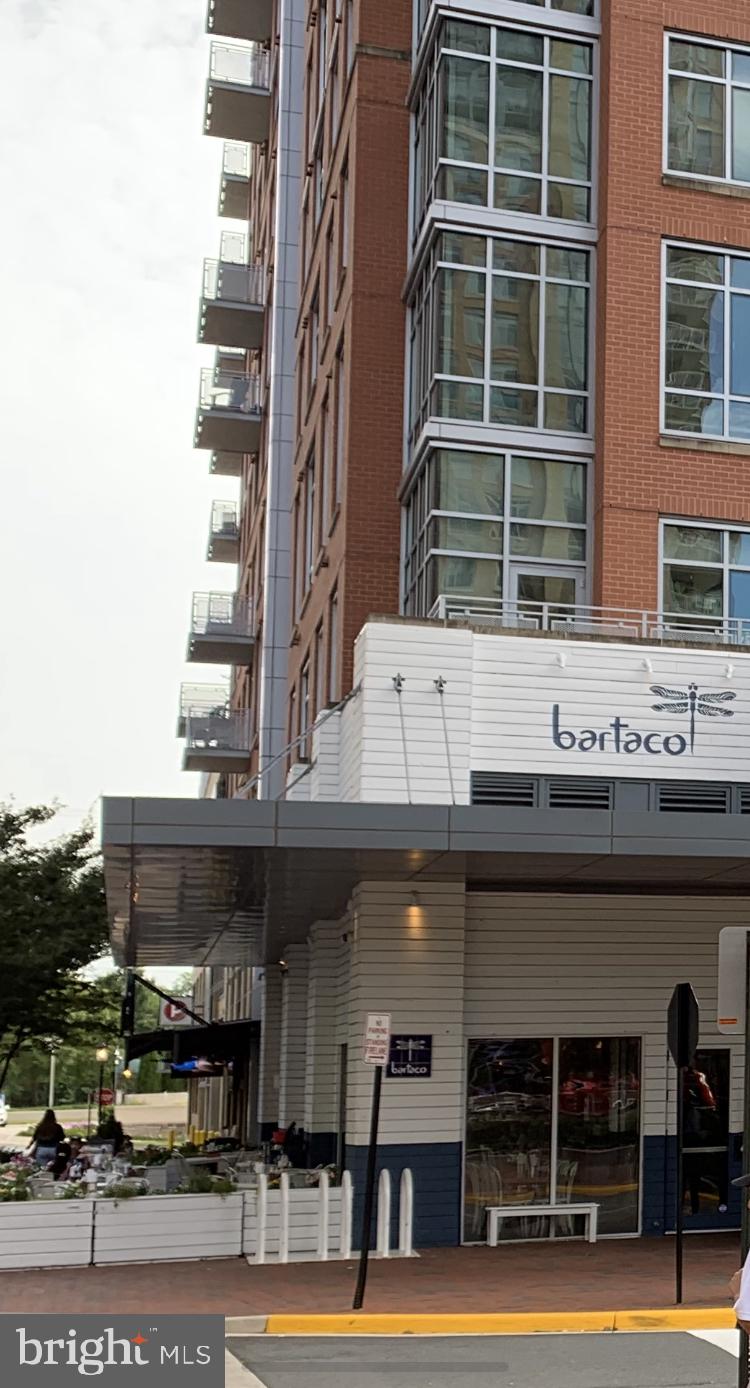 MIDTOWN AT RESTON TOWN CENTER - Residential Lease