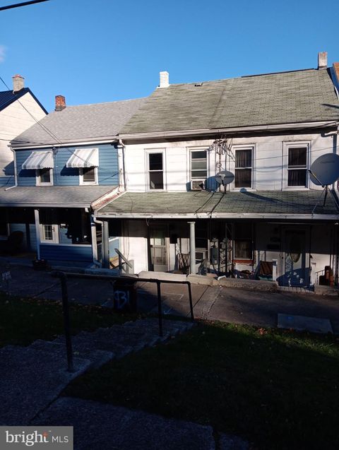 Photo of 931 W Spruce Street, COAL TOWNSHIP, PA 17866 (MLS # PANU2003356)