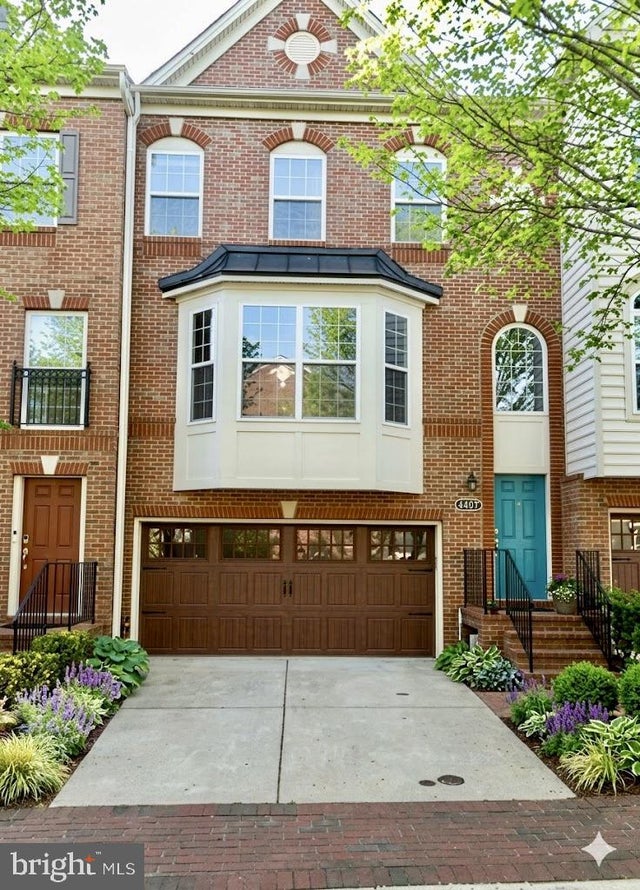 2227 CONGRESBURY PLACE