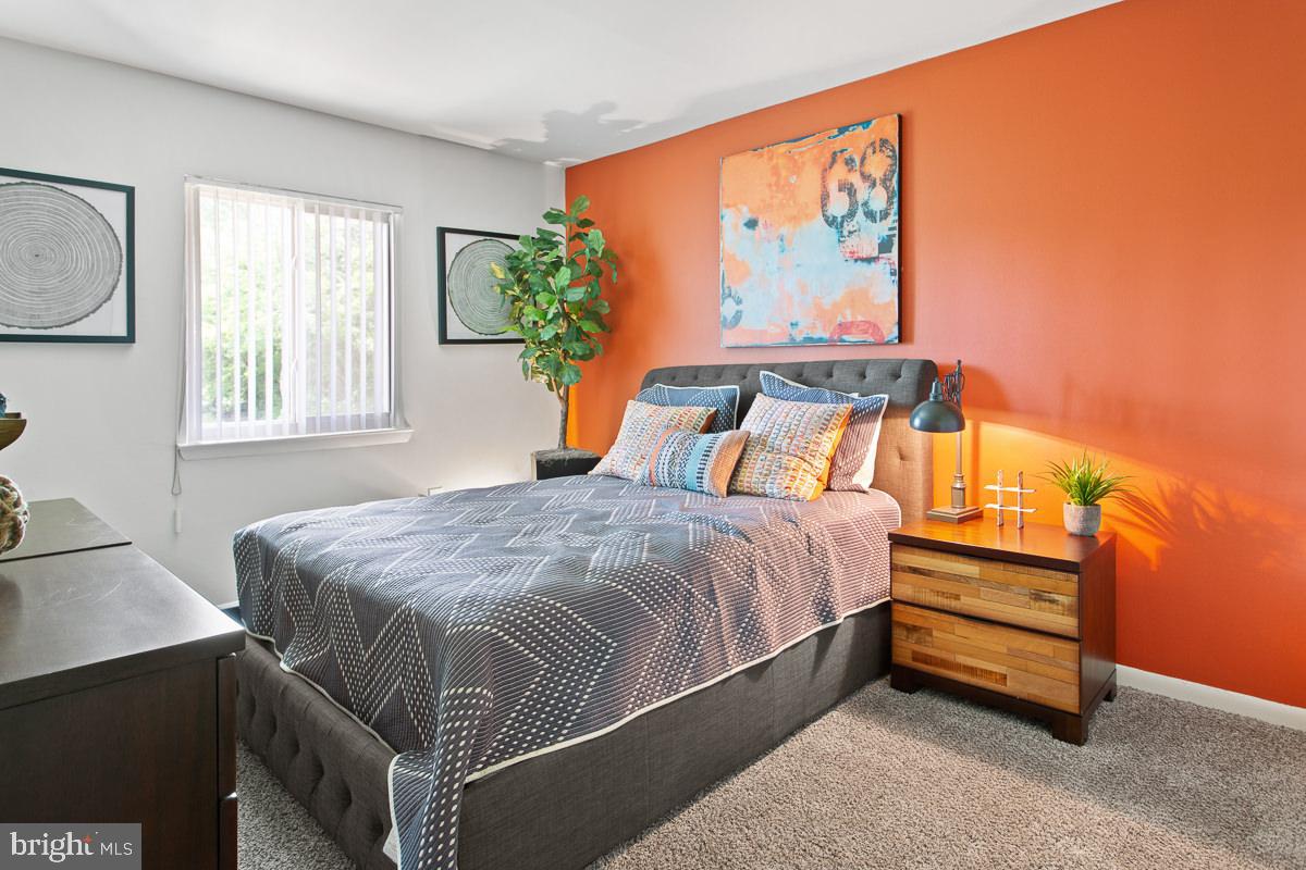 KINGS WOODS - Residential Lease