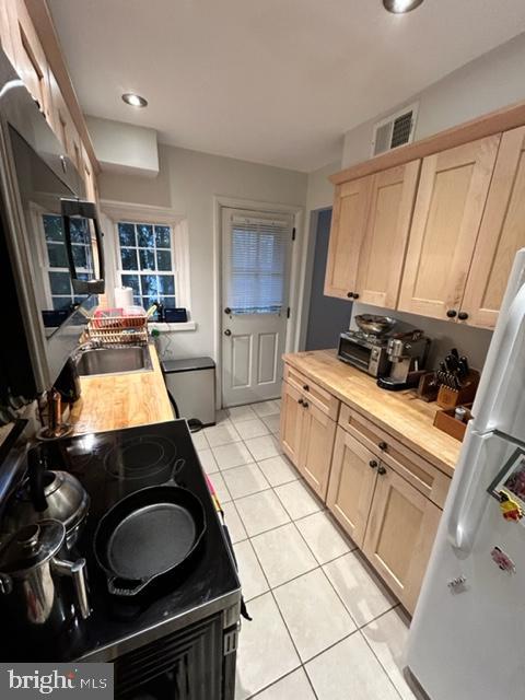 FAIRLINGTON VILLAGES - Residential Lease