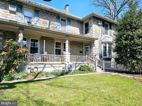 Photo of 61 N Grant Street, Manheim, PA 17545 (MLS # PALA2049124)