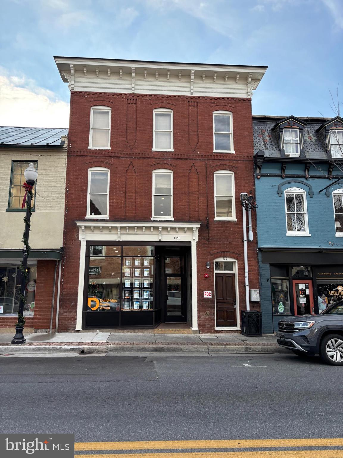 121 W WASHINGTON ST SUITE 2B