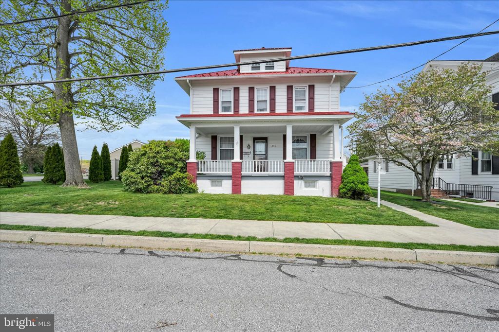 Photo of 316 W Independence Street, ORWIGSBURG, PA 17961 (MLS # PASK2026966)
