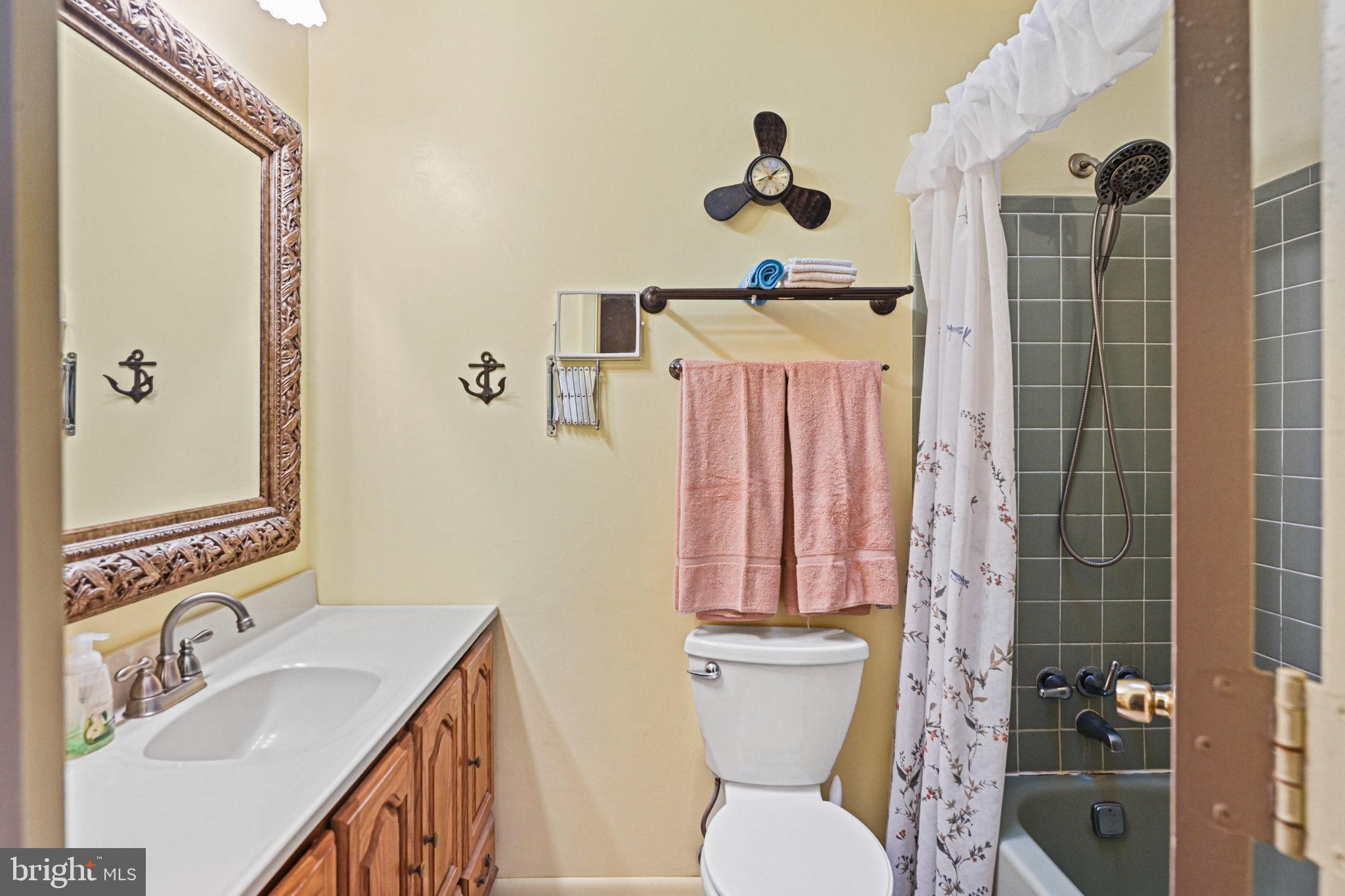 BROOKFIELD - Residential