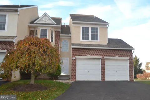 105 Bolton Court Unit 156, Ambler, PA MLS: PAMC2161028