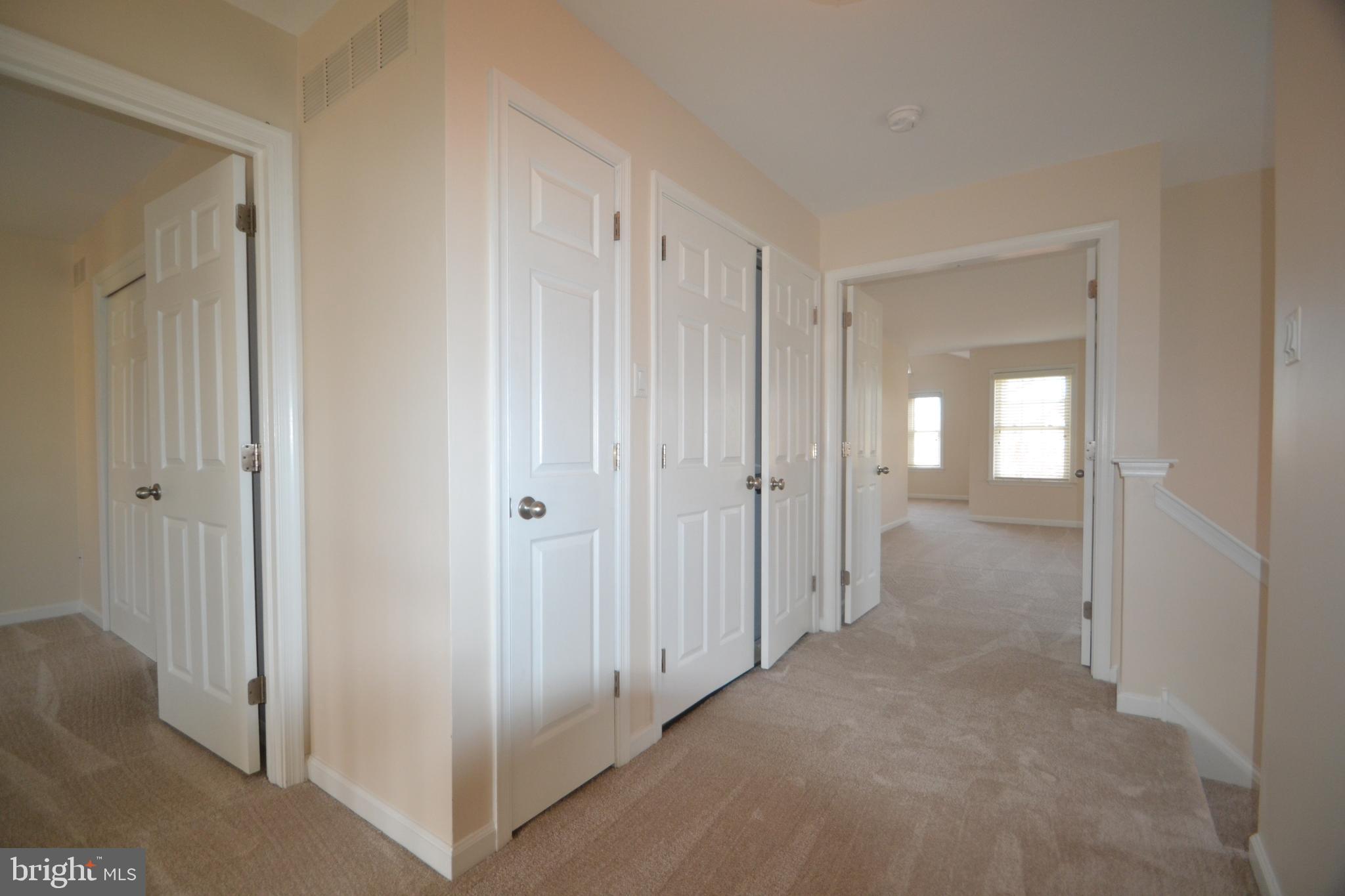 THE ENCLAVE - Residential