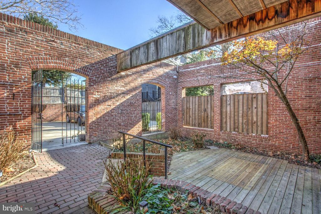 Photo of 238 E GRANT ST, LANCASTER, PA 17602 (MLS # PALA2028176)