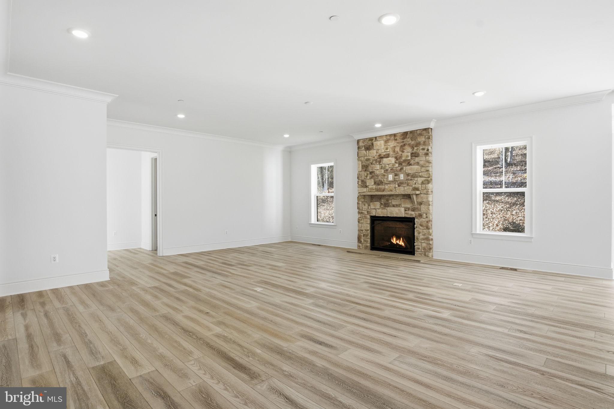 REGULARS - Residential