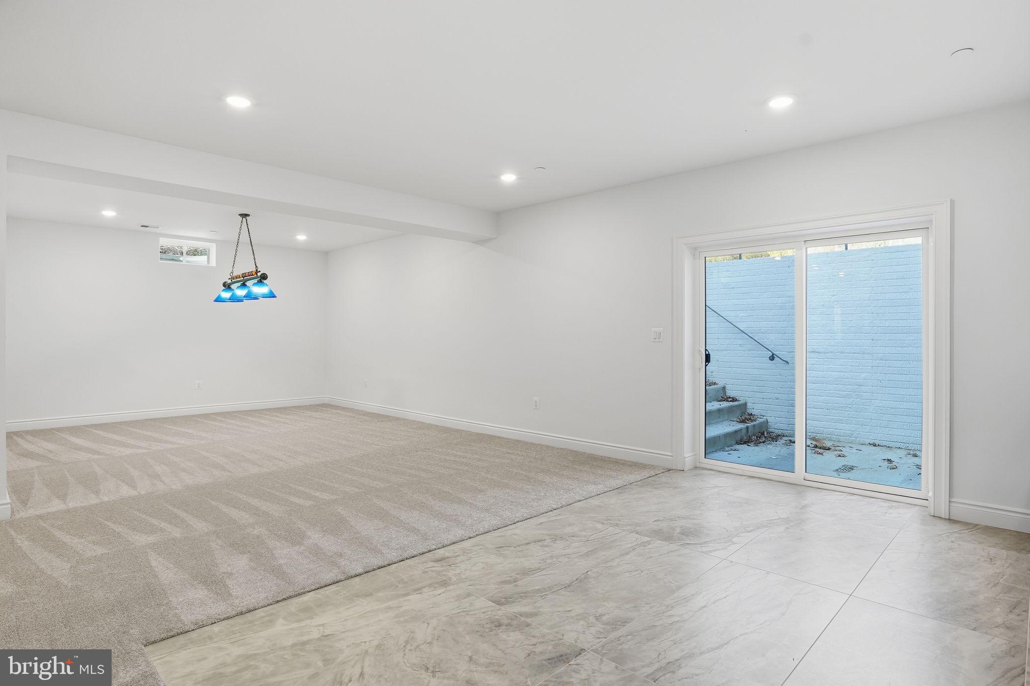 REGULARS - Residential