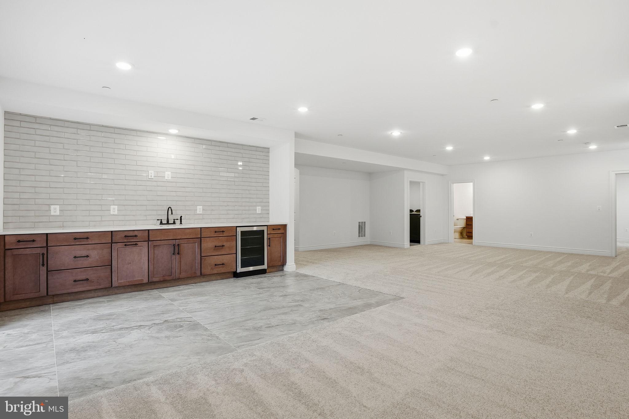 REGULARS - Residential