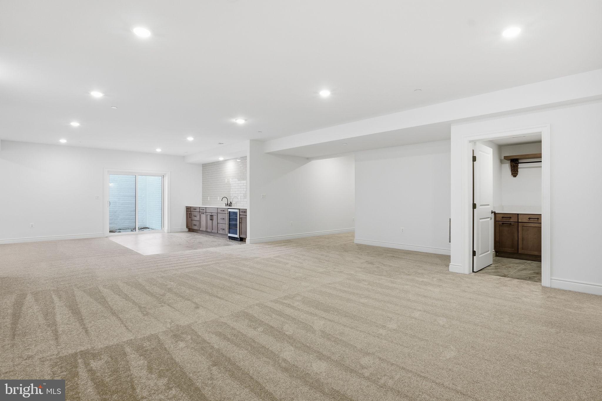 REGULARS - Residential