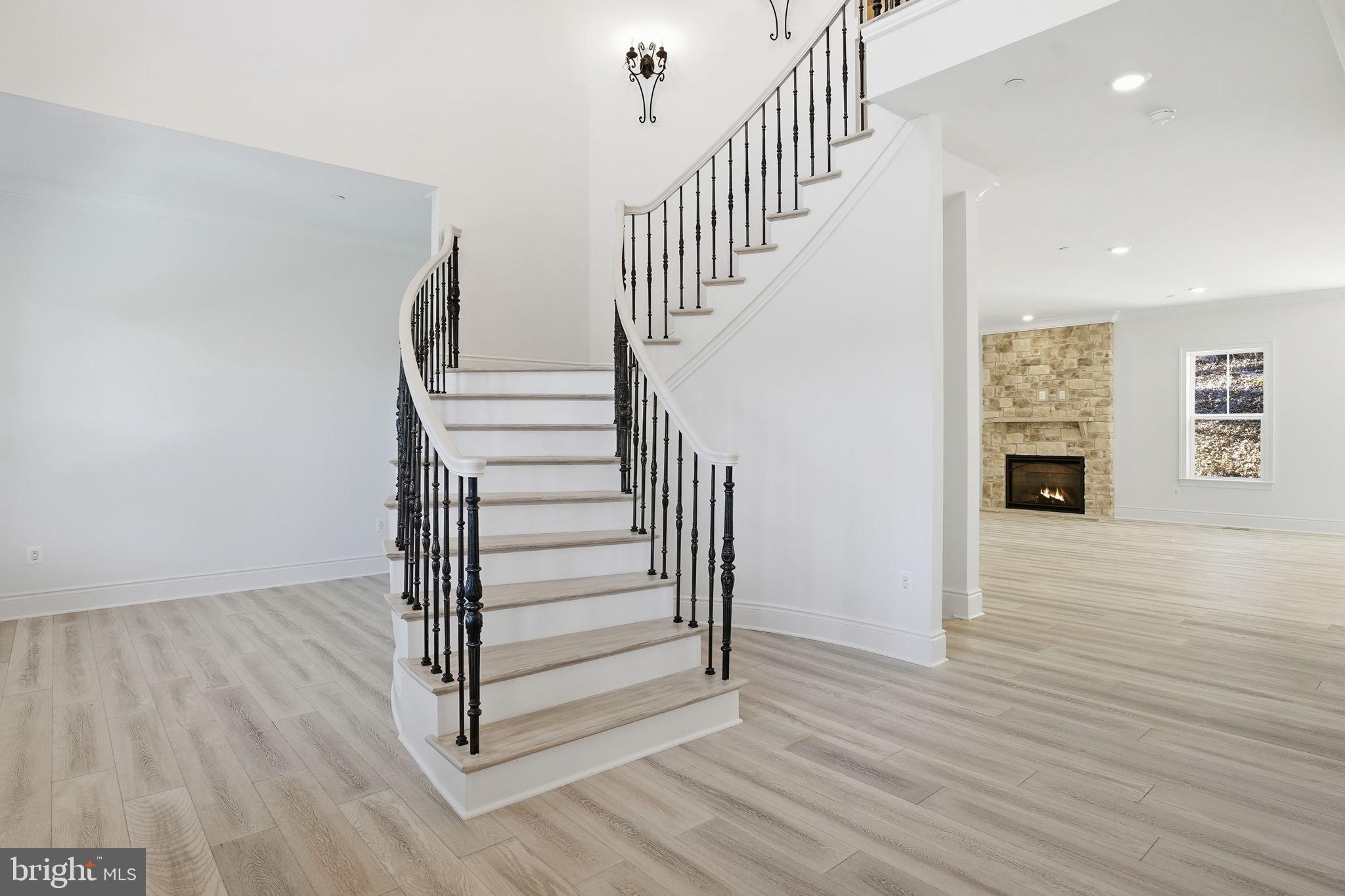 REGULARS - Residential