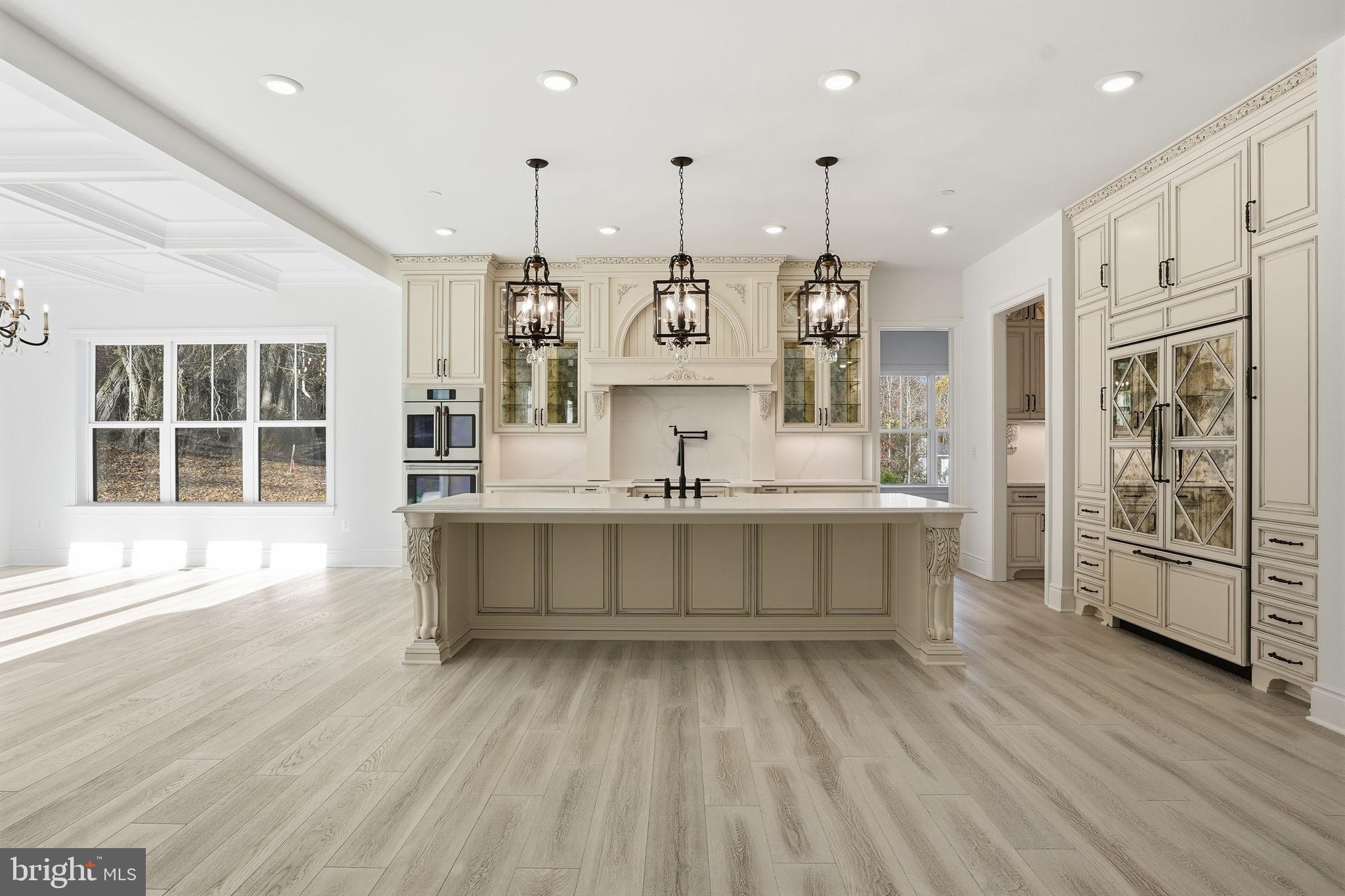 REGULARS - Residential