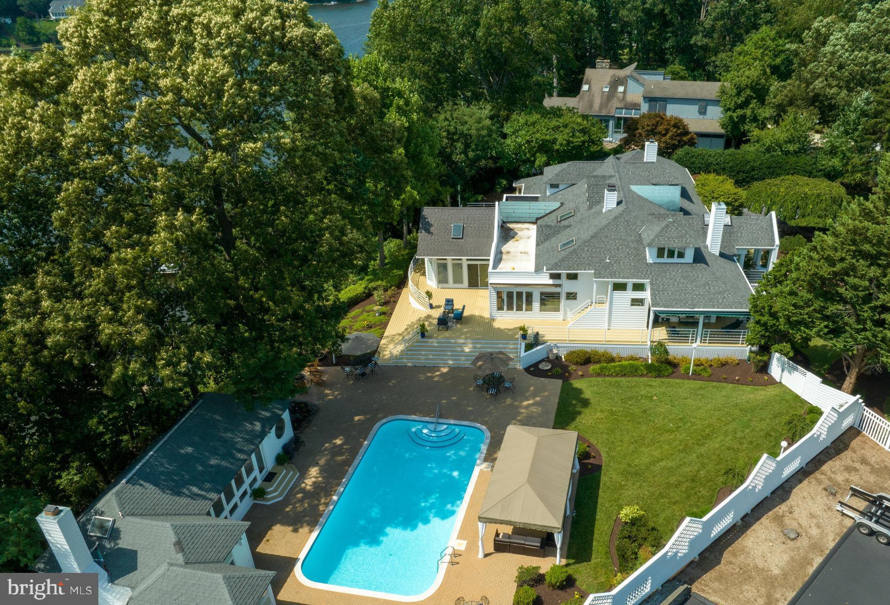 BROADVIEW ESTATES - Residential