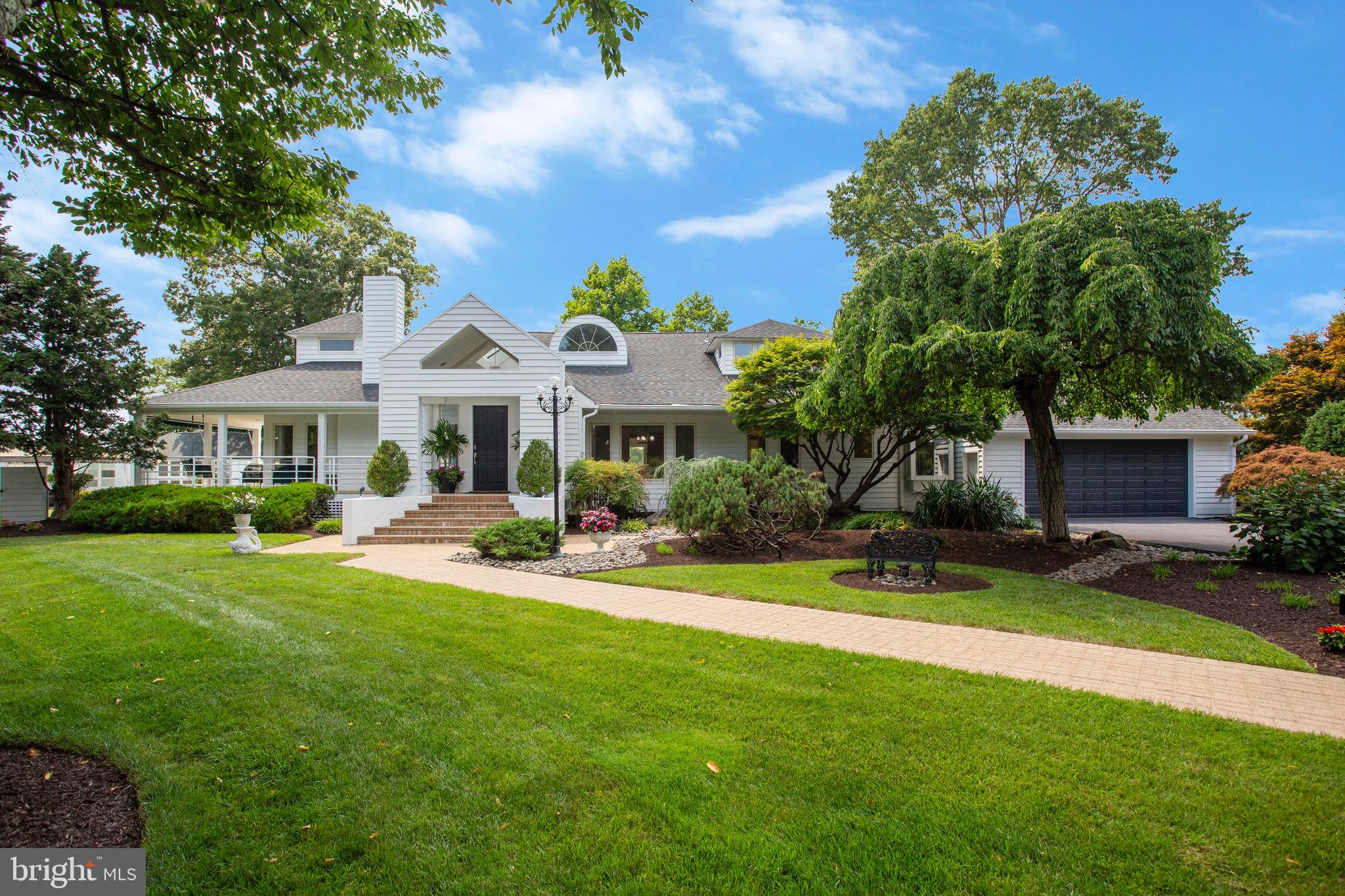 BROADVIEW ESTATES - Residential