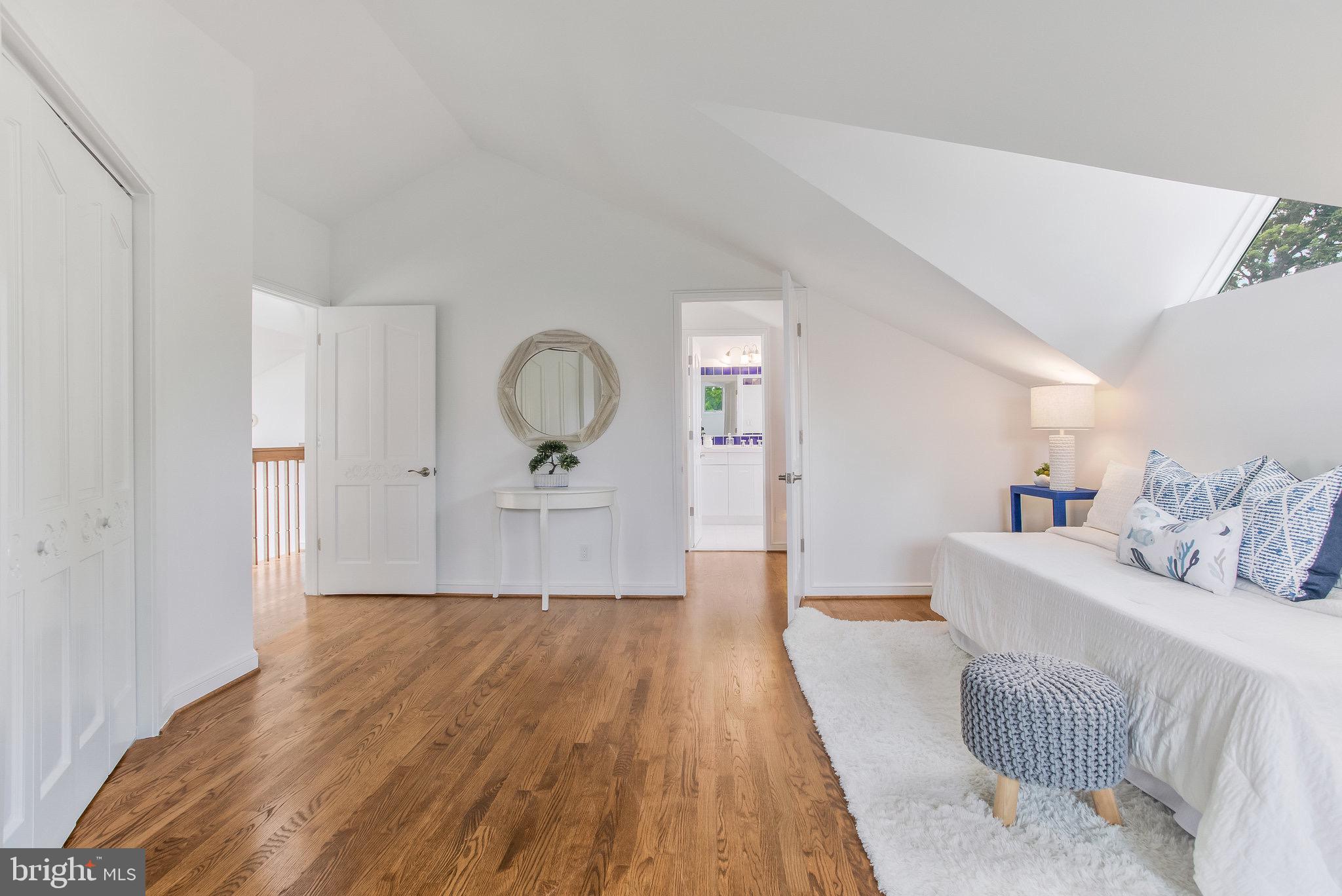 BROADVIEW ESTATES - Residential