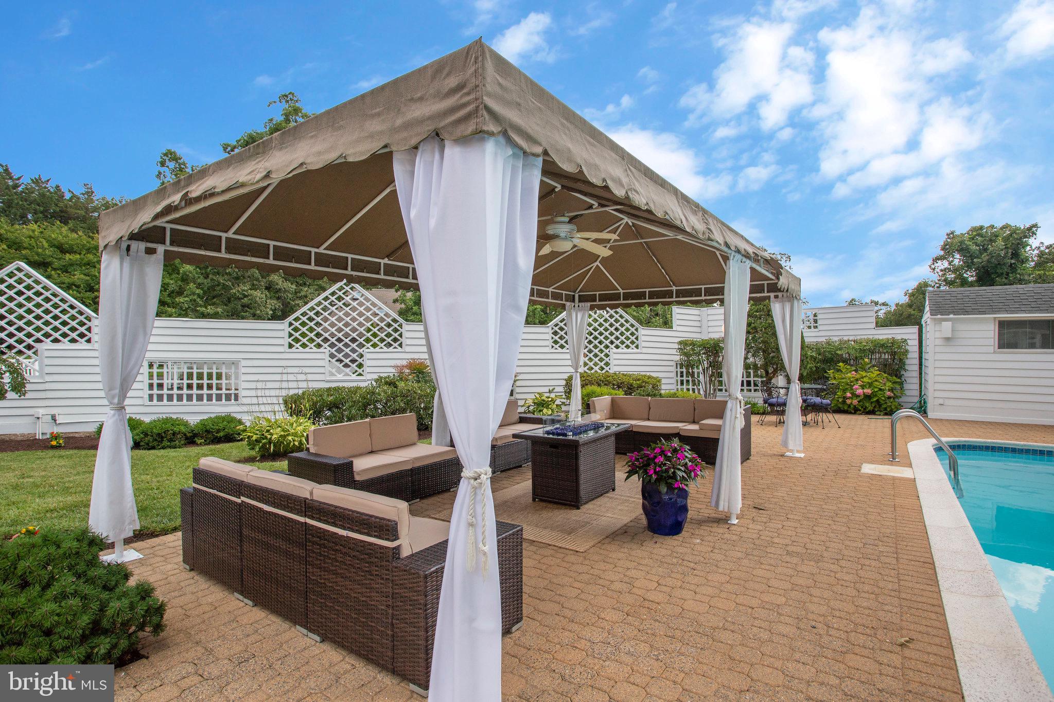 BROADVIEW ESTATES - Residential