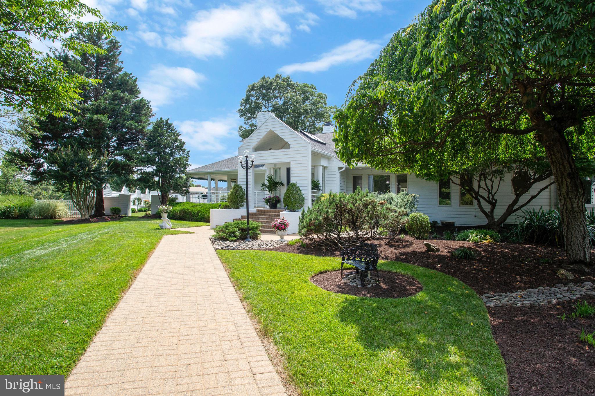 BROADVIEW ESTATES - Residential