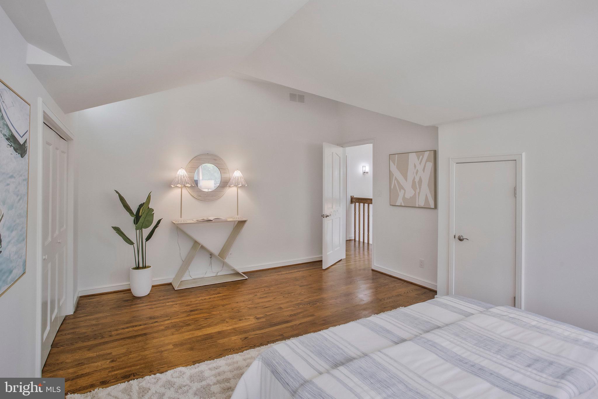 BROADVIEW ESTATES - Residential