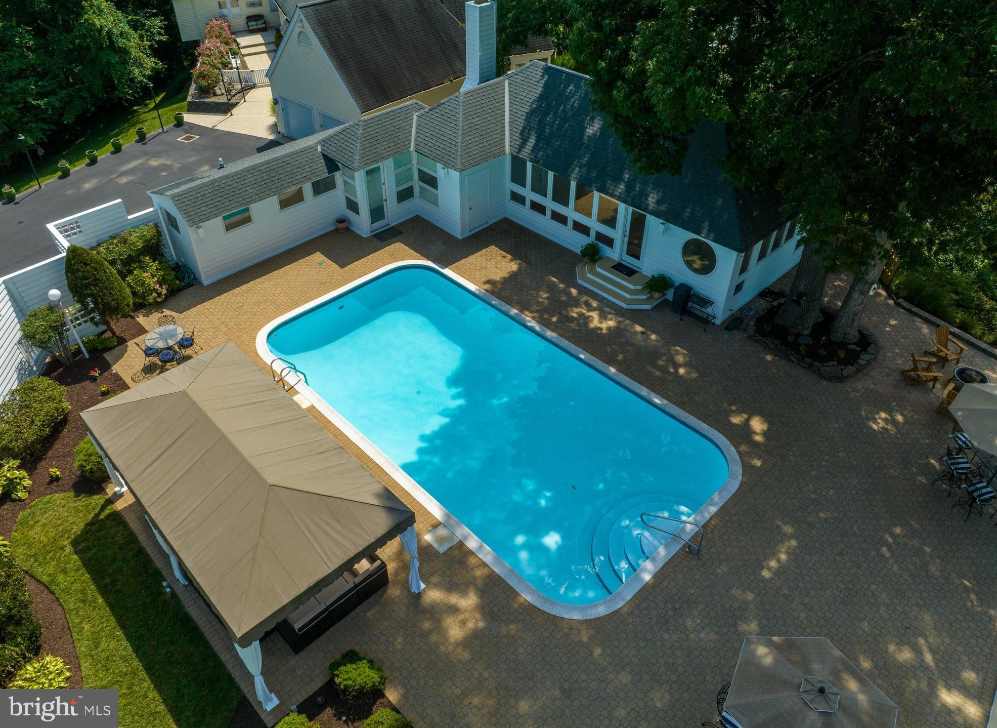 BROADVIEW ESTATES - Residential