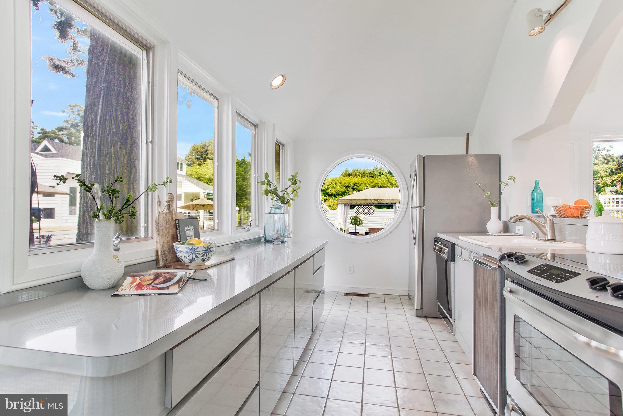 BROADVIEW ESTATES - Residential