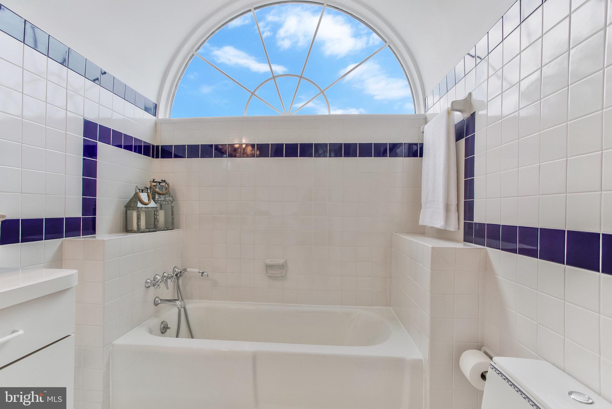 BROADVIEW ESTATES - Residential