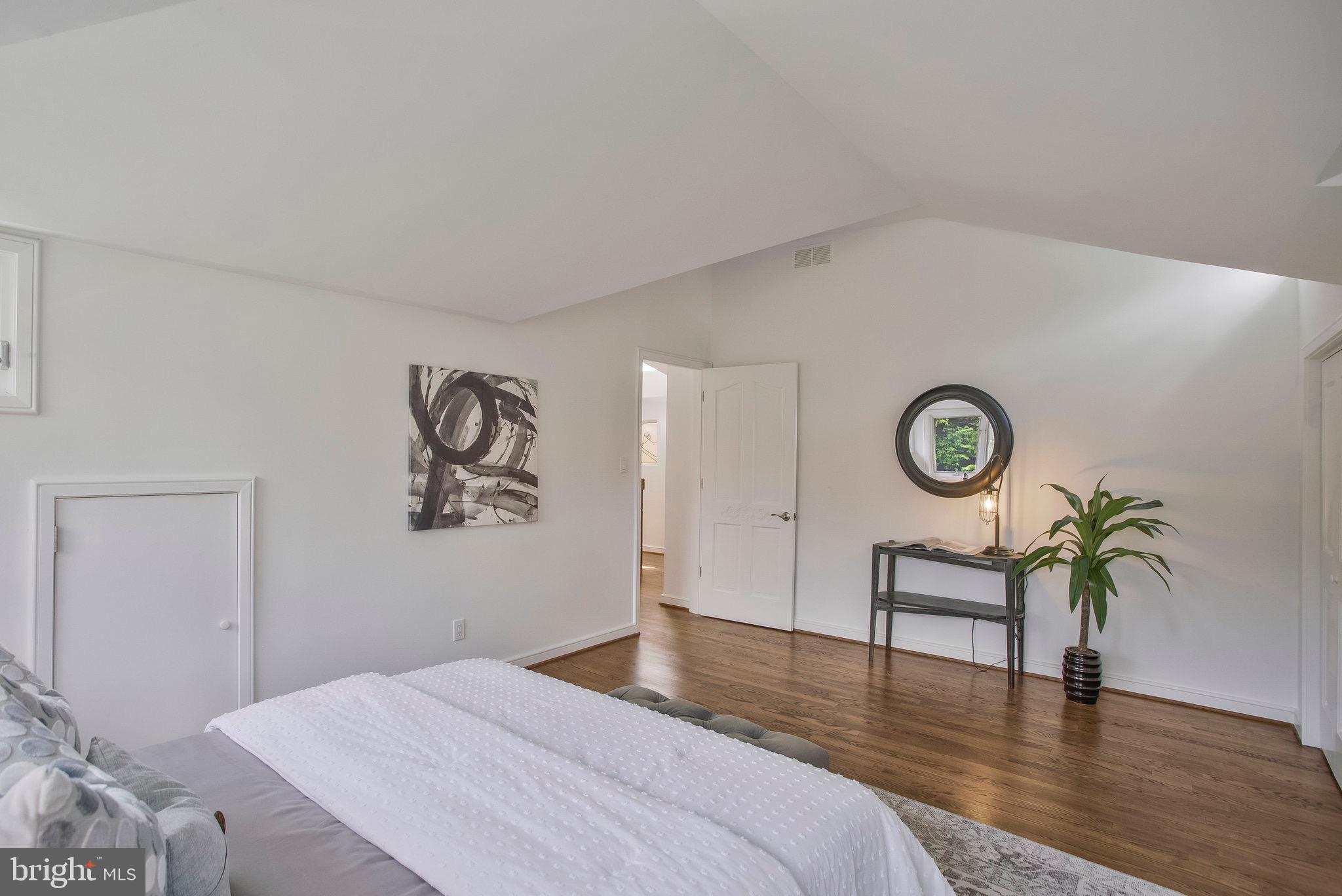 BROADVIEW ESTATES - Residential