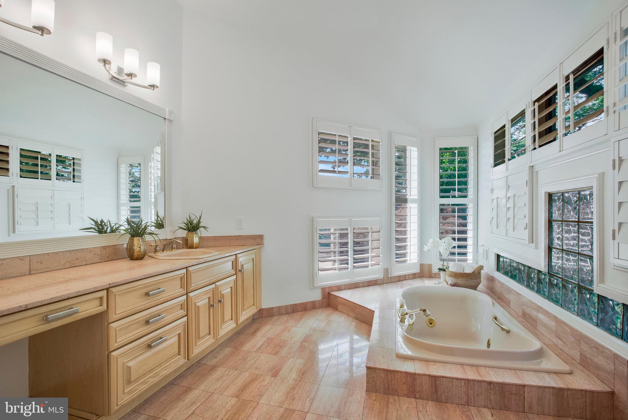 BROADVIEW ESTATES - Residential