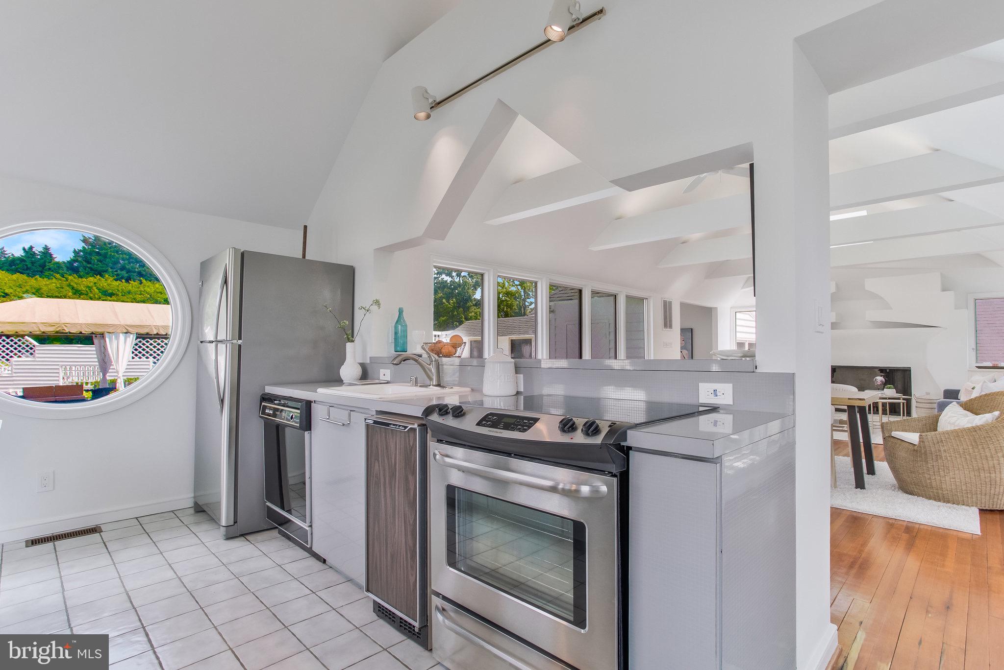 BROADVIEW ESTATES - Residential