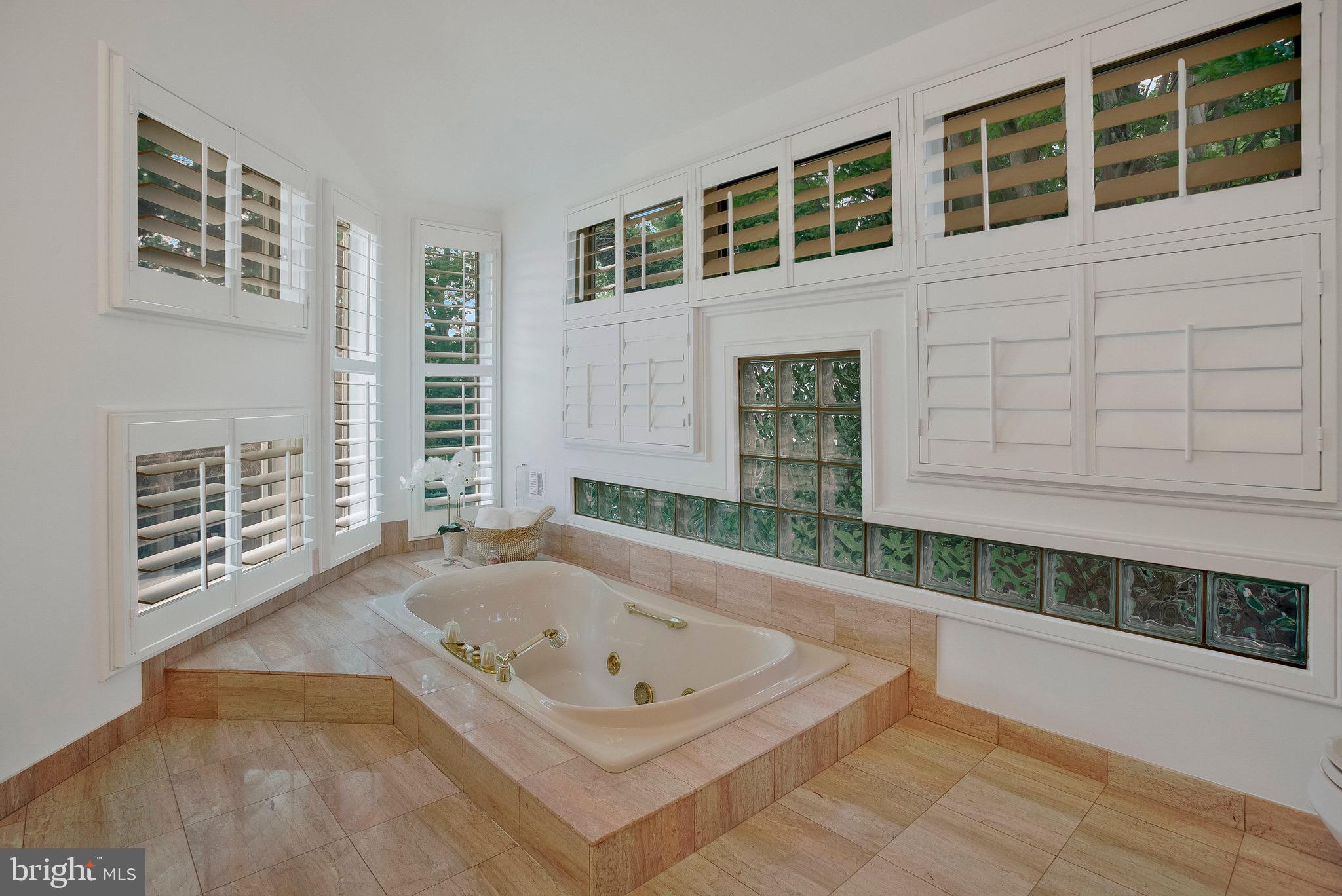 BROADVIEW ESTATES - Residential