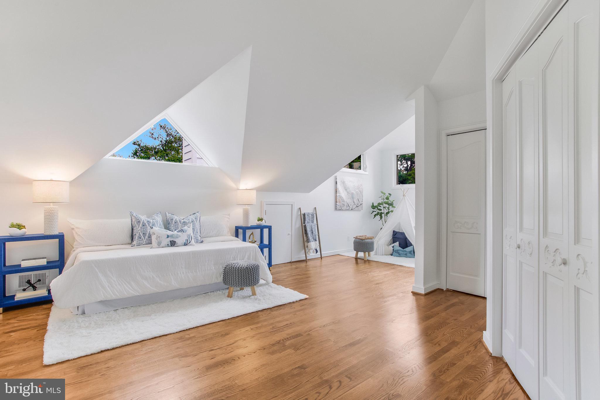 BROADVIEW ESTATES - Residential