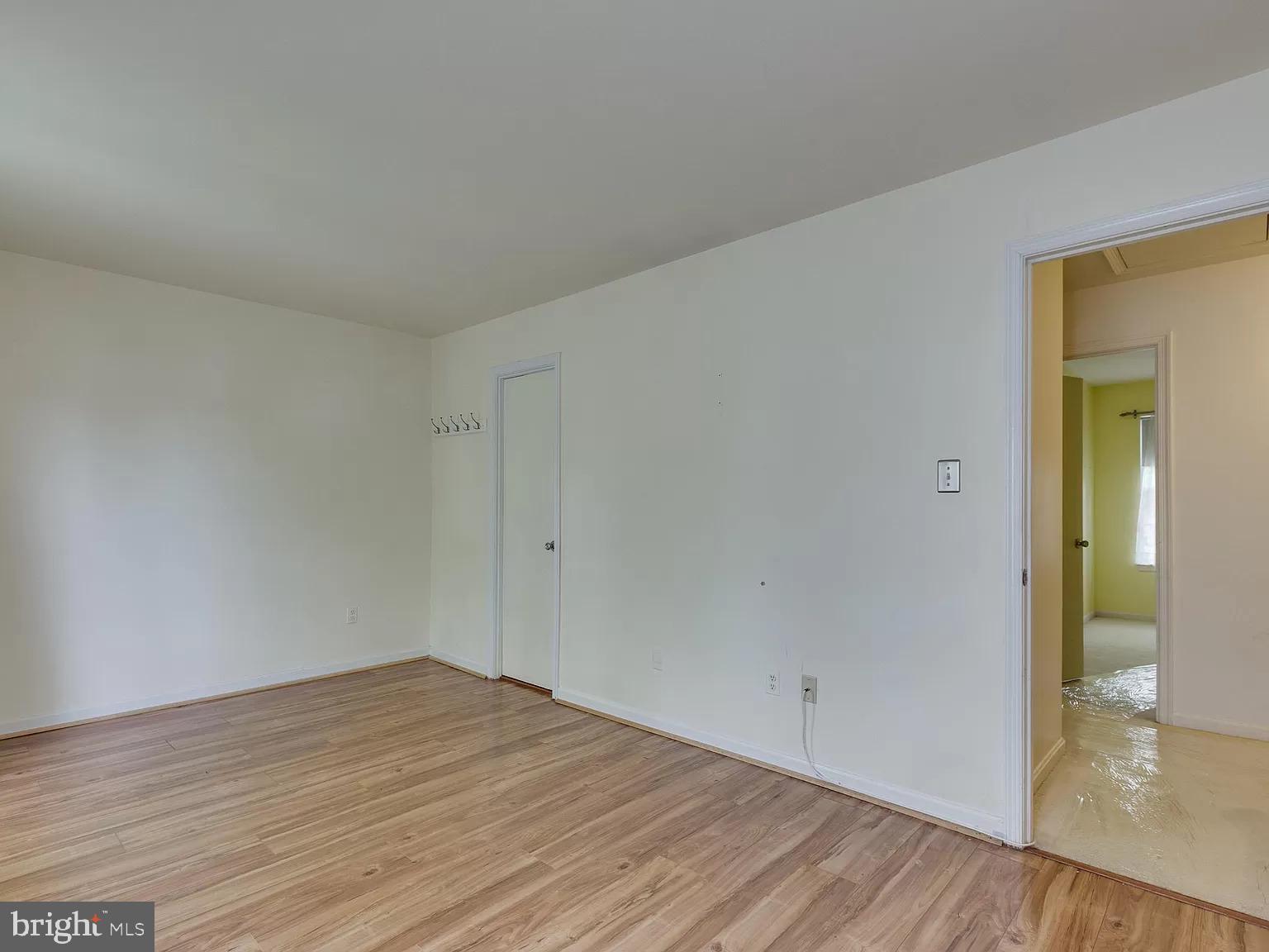 PINEWOOD SOUTH - Residential Lease