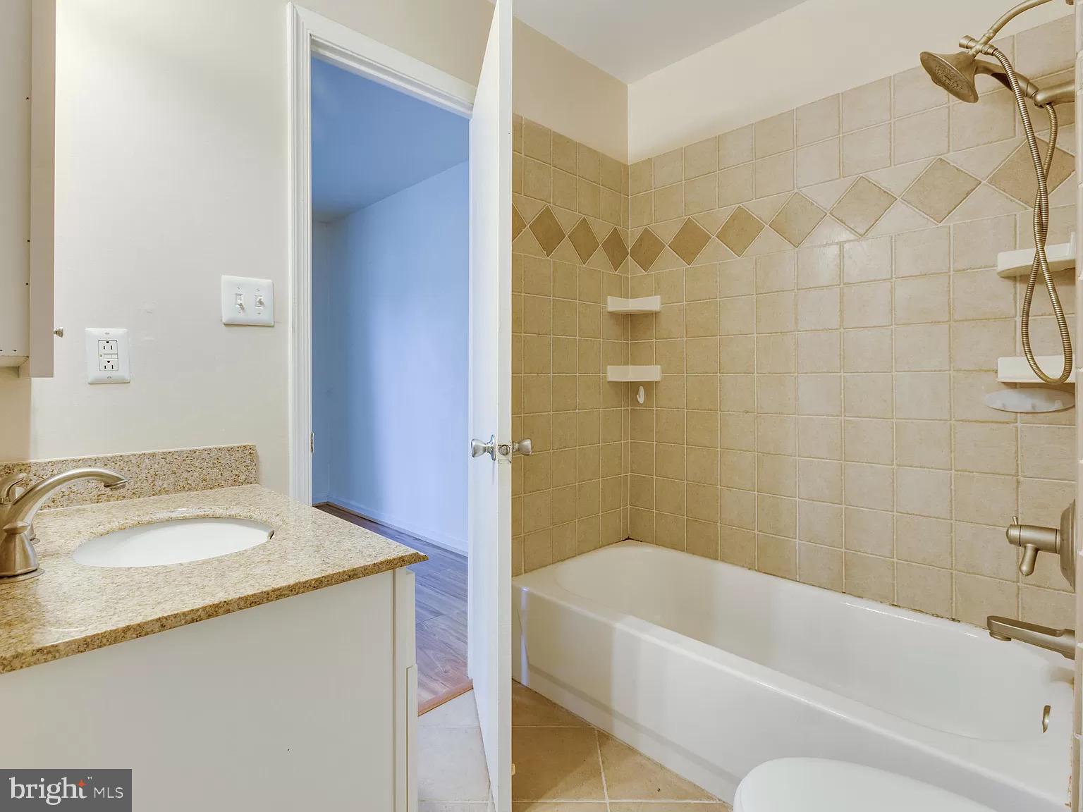 PINEWOOD SOUTH - Residential Lease