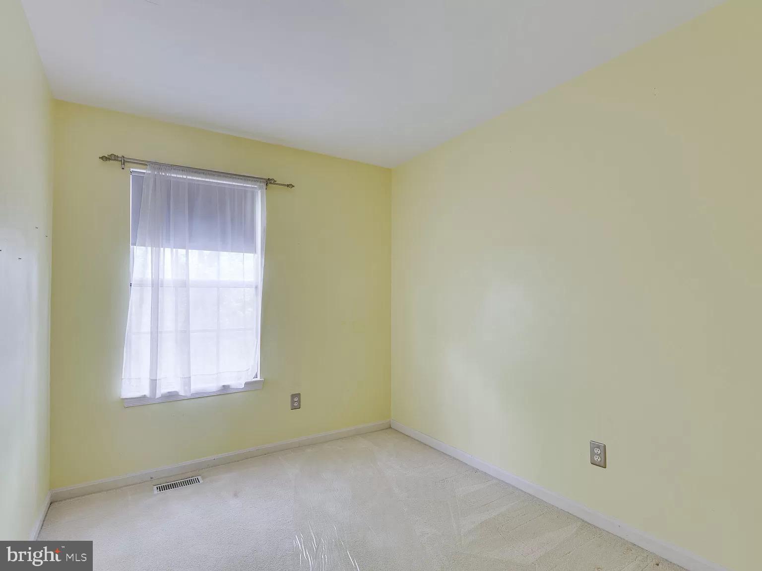 PINEWOOD SOUTH - Residential Lease