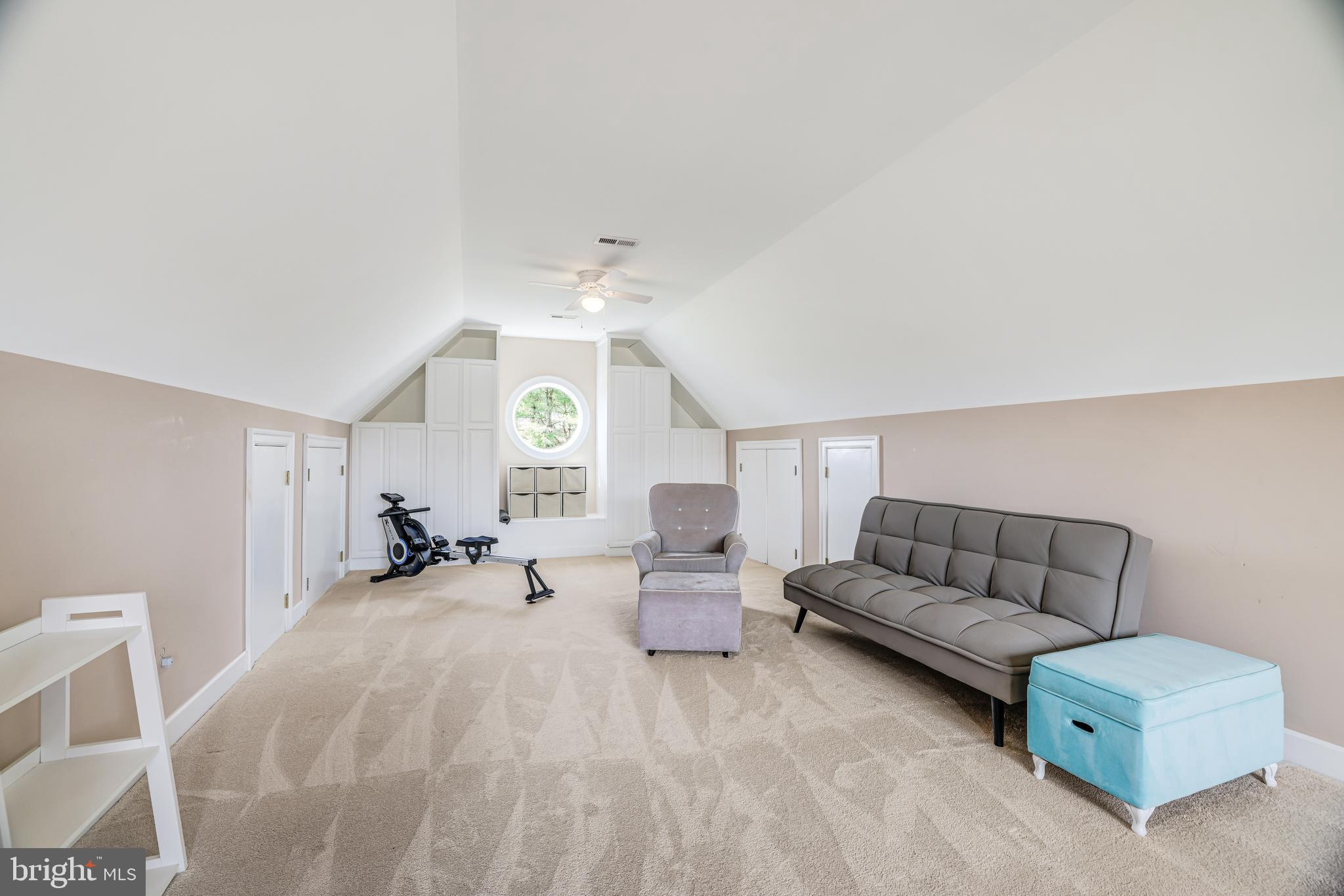 BARCLAY RIDGE - Residential