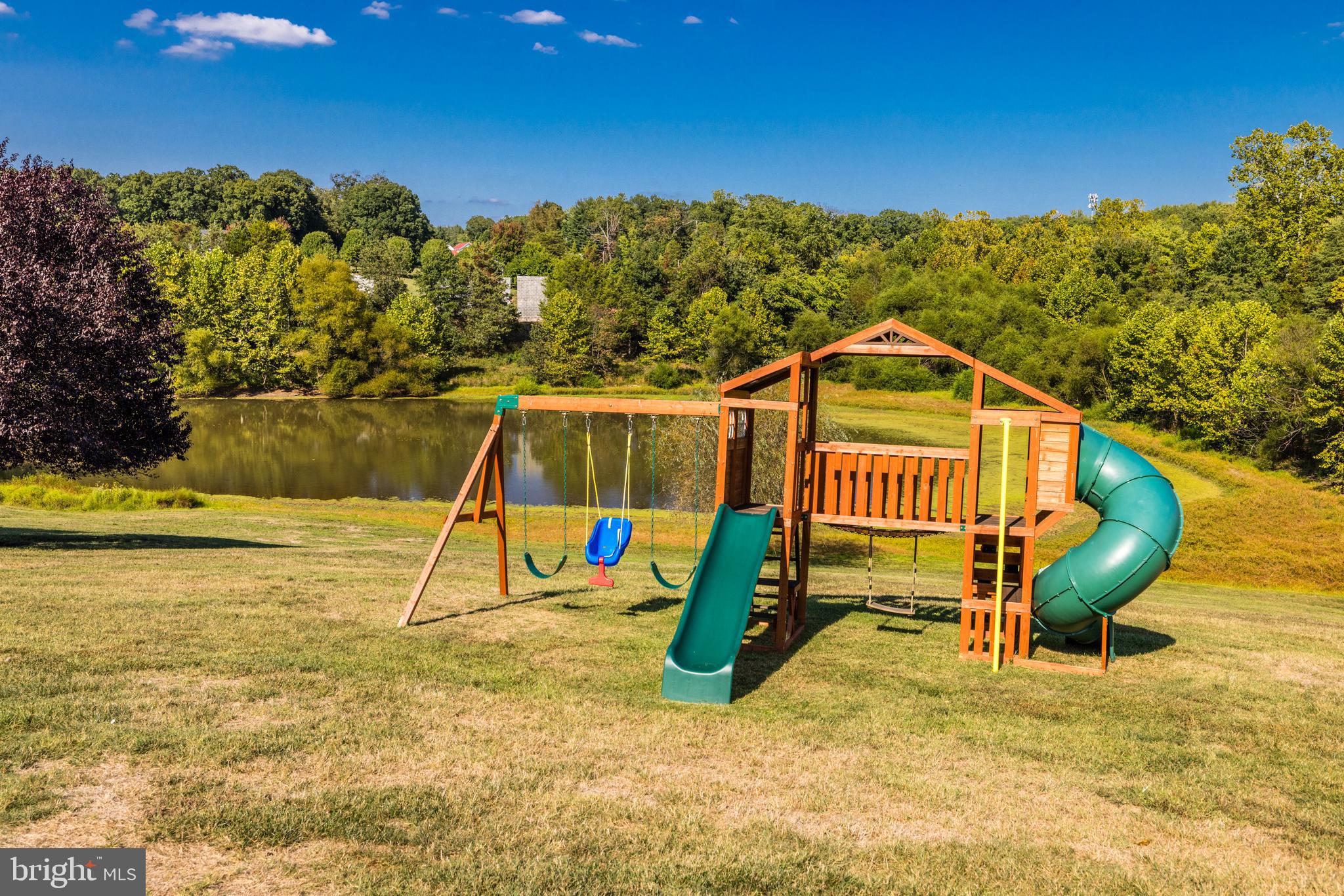 BARCLAY RIDGE - Residential