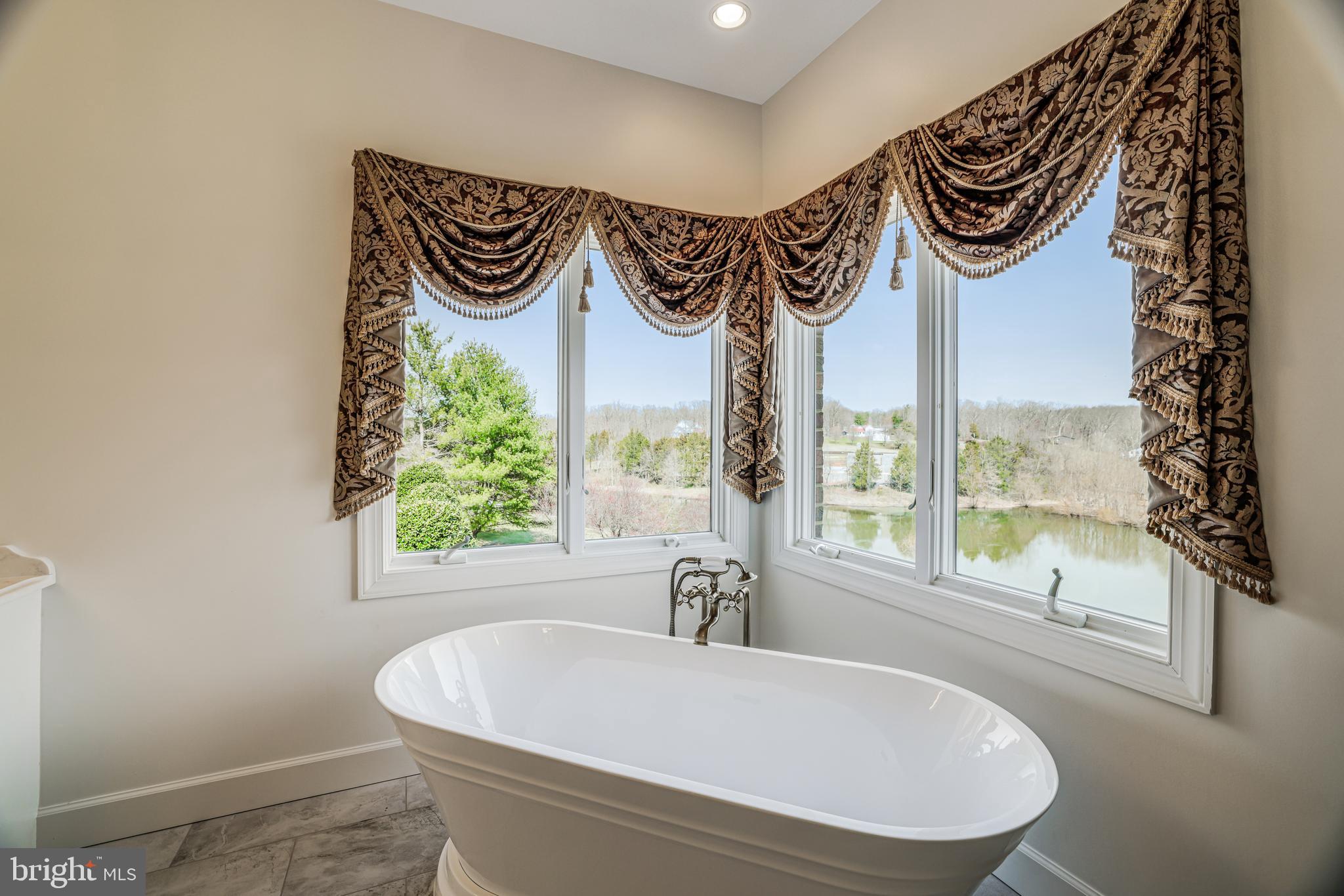 BARCLAY RIDGE - Residential