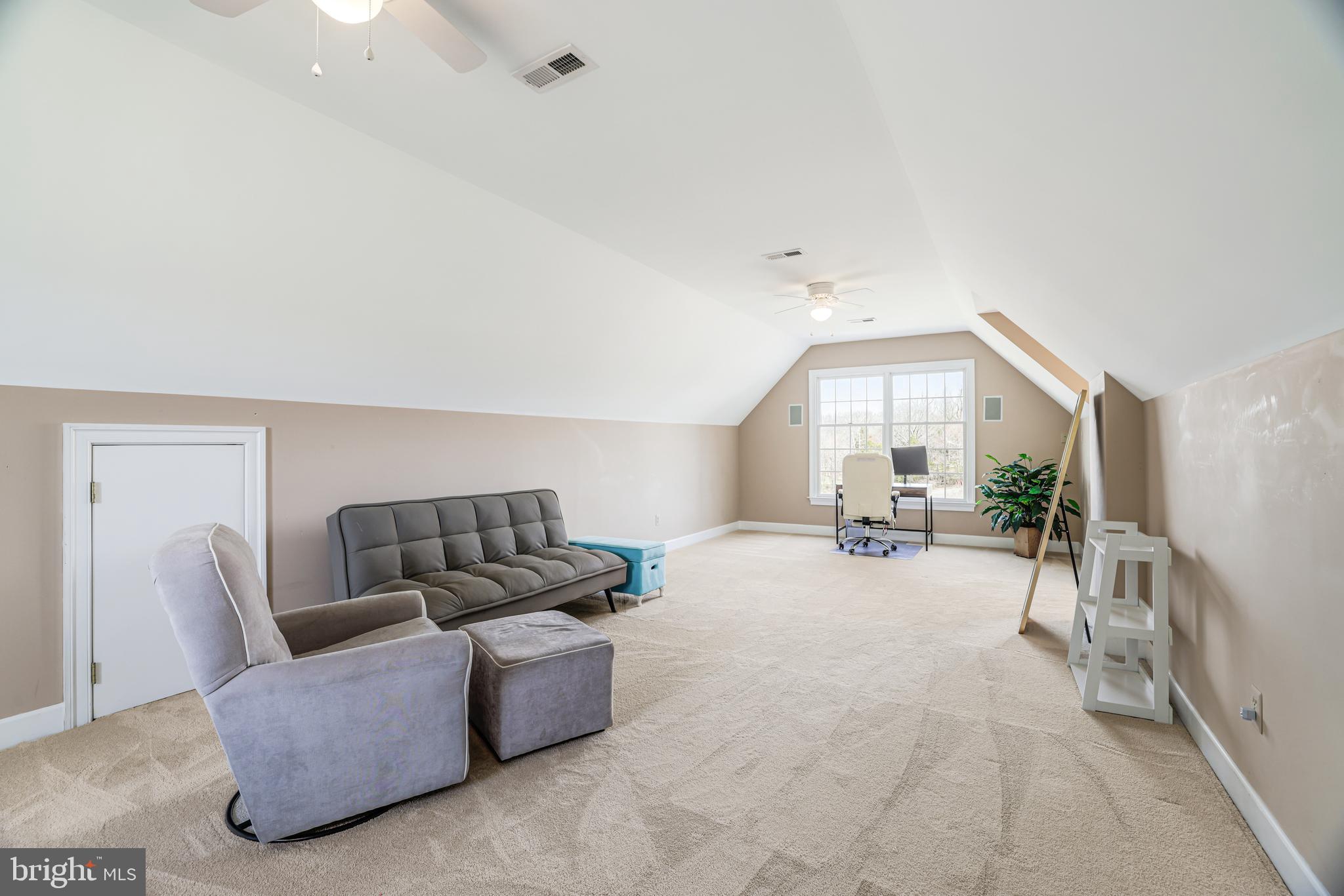 BARCLAY RIDGE - Residential