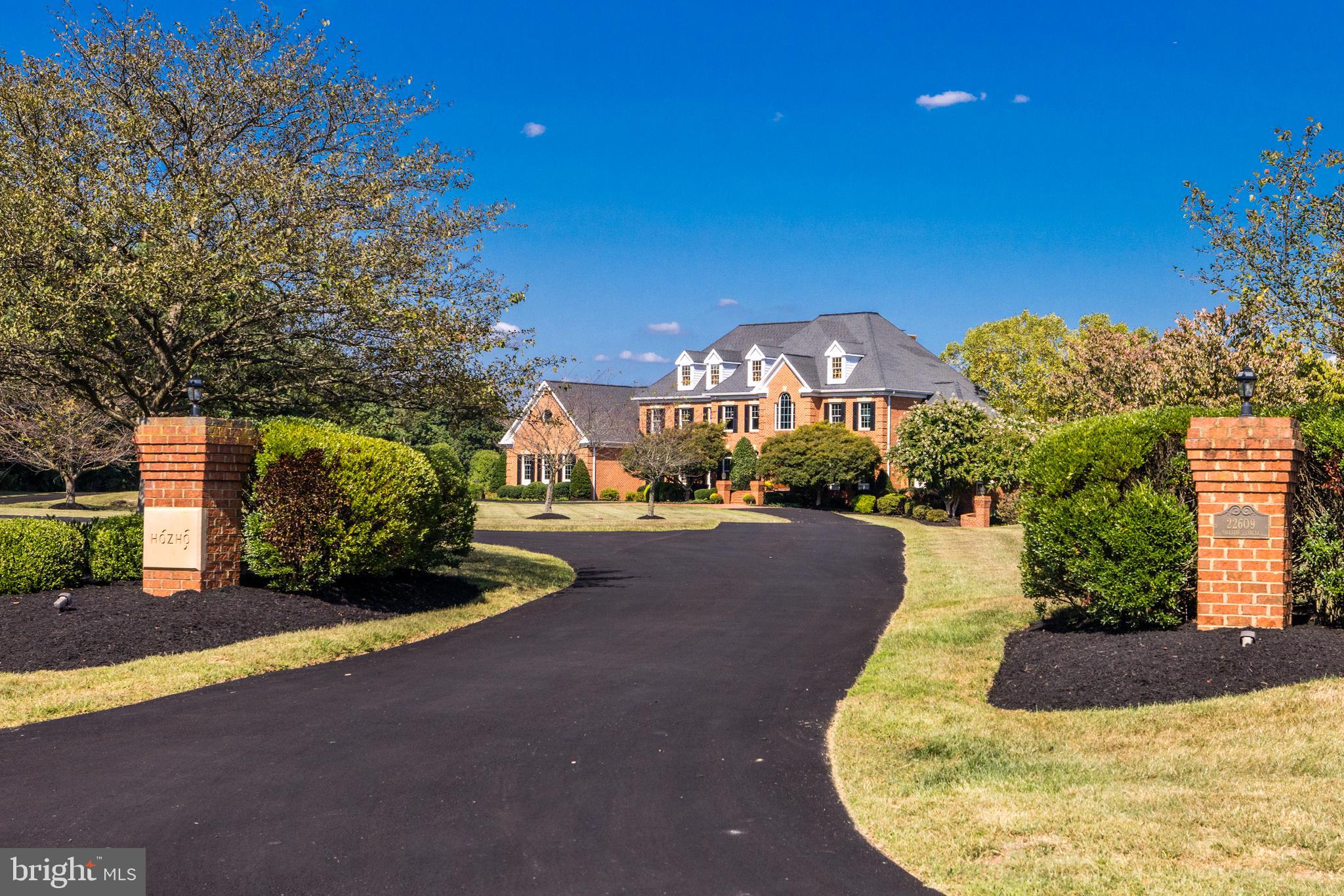 22609 HILLSIDE CIRCLE