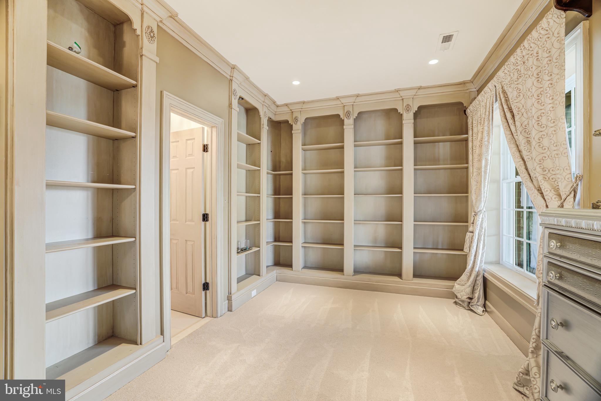 BARCLAY RIDGE - Residential